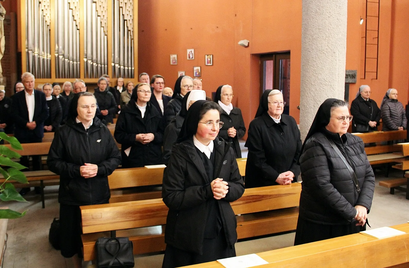 Uroczysta Msza św. pod przewocnitwem bp. Jacka Kicińskiego w kościele pw. św. Marcina.
