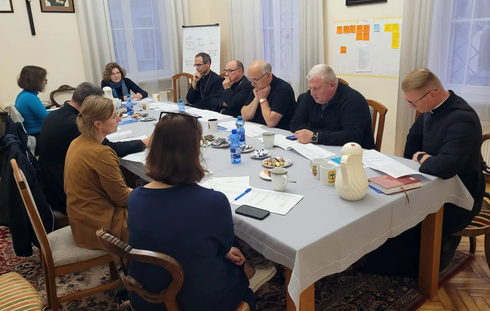 Przedstawiciele wszystkich grup tworzących Zespół ds. wdrożenia Synodu przedstawili postępy swoich zadań.